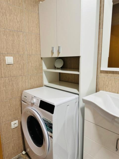 Licko Petrovo Selo Apartments Paradise מראה חיצוני תמונה