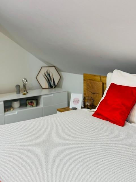 Licko Petrovo Selo Apartments Paradise מראה חיצוני תמונה