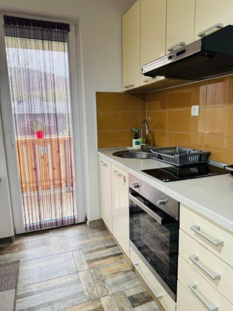 Licko Petrovo Selo Apartments Paradise מראה חיצוני תמונה